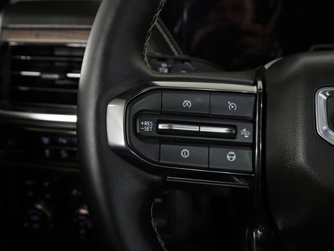 Used 2025 GMC Yukon XL Denali Ultimate image 24