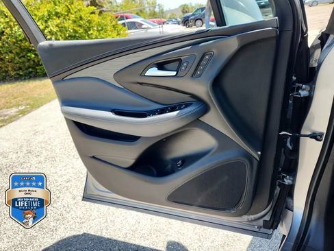 Used 2020 Buick Envision Essence FWD image 19