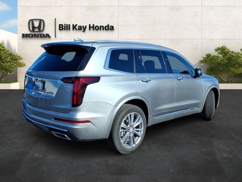 Used 2025 Cadillac XT6 Premium Luxury image 4