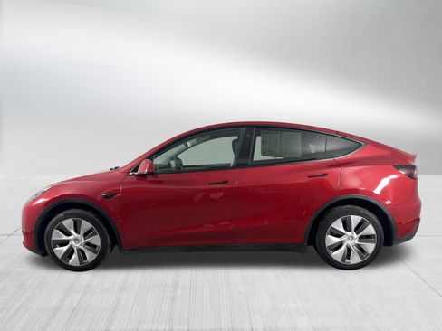 Used 2023 Tesla Model Y Long Range image 4