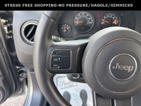 Used 2014 Jeep Patriot Latitude image 21