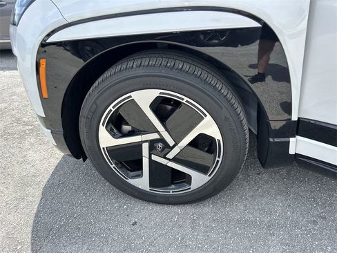 New 2026 Hyundai Ioniq 9 Limited image 34