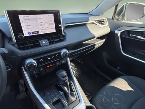 Used 2024 Toyota RAV4 XLE image 24