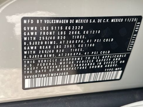 New 2026 Volkswagen Tiguan SE R-Line AWD/4WD image 32