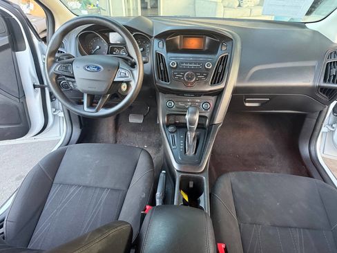Used 2018 Ford Focus SE image 19