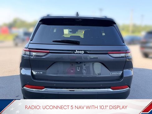 Used 2025 Jeep Grand Cherokee Limited w/ Luxury Tech Group II AWD/4WD image 3