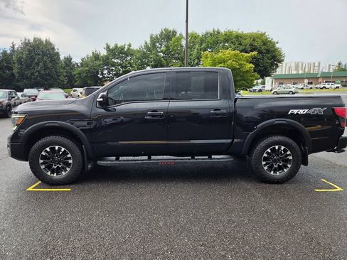 Used 2021 Nissan Titan PRO-4X w/ Pro-4x Convenience Package AWD/4WD image 4