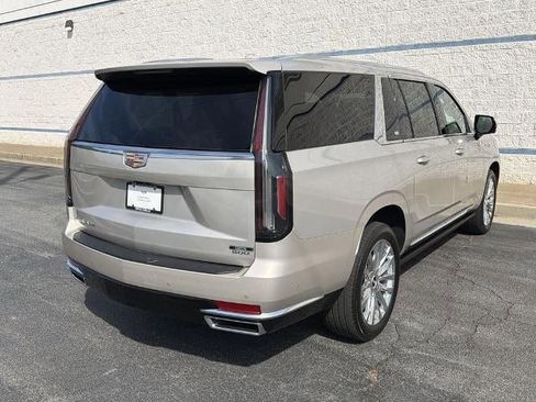 Used 2022 Cadillac Escalade ESV Premium Luxury w/ Performance Package AWD/4WD image 7