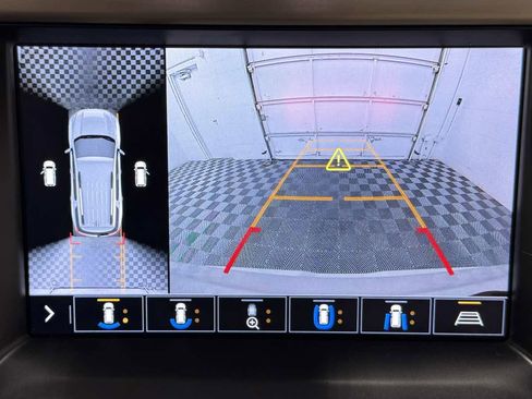 Used 2020 GMC Acadia Denali image 25