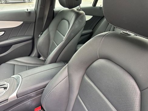 Used 2021 Mercedes-Benz C 300 Sedan image 5