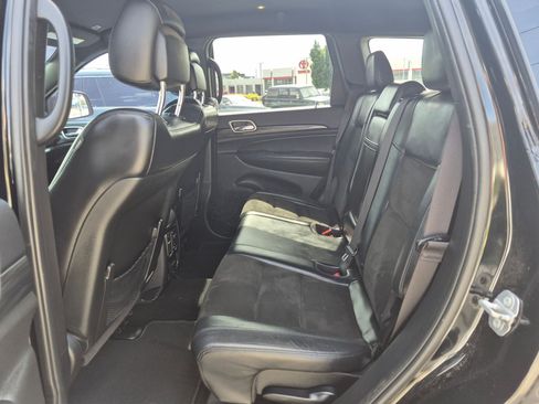 Used 2019 Jeep Grand Cherokee Altitude AWD/4WD image 29