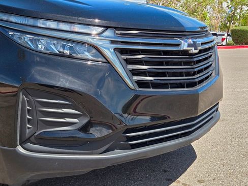 Used 2024 Chevrolet Equinox LS w/ LS Convenience Package FWD image 2