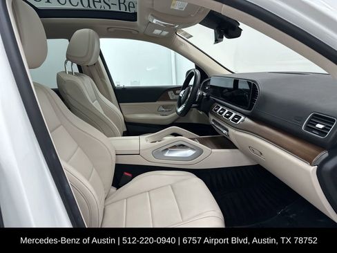 Used 2023 Mercedes-Benz GLS 450 4MATIC image 28