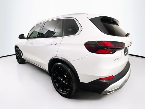 Used 2024 BMW X5 xDrive40i w/ Premium Package image 5
