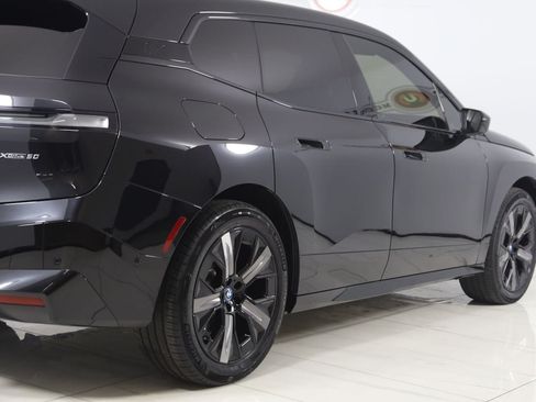 Used 2024 BMW iX xDrive50 w/ Premium Package AWD/4WD image 48