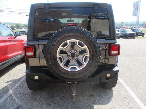 Used 2019 Jeep Wrangler Sport AWD/4WD image 16