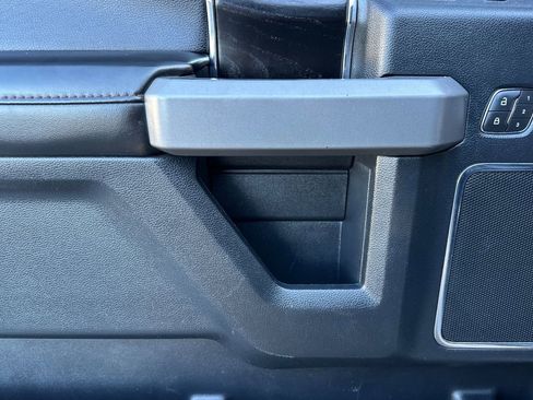 Used 2020 Ford F150 Platinum image 11