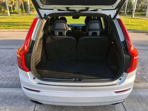 Used 2016 Volvo XC90 T6 Momentum w/ Momentum Plus Package AWD/4WD image 53