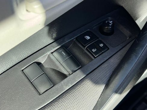 Used 2024 Toyota Corolla LE image 7