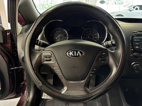 Used 2017 Kia Forte LX FWD image 23