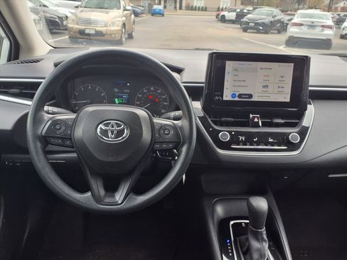 Used 2024 Toyota Corolla LE image 5