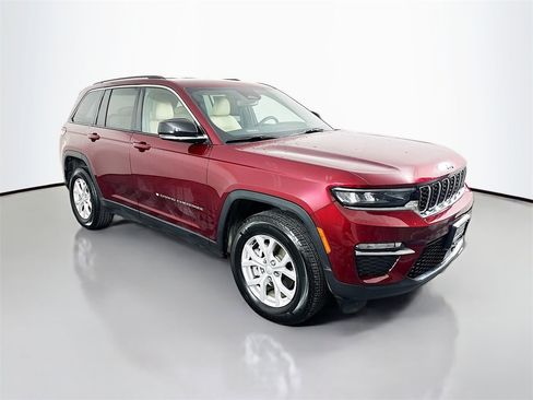 Used 2024 Jeep Grand Cherokee Limited image 1