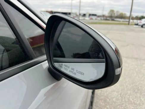 Used 2023 Kia K5 GT-Line image 32