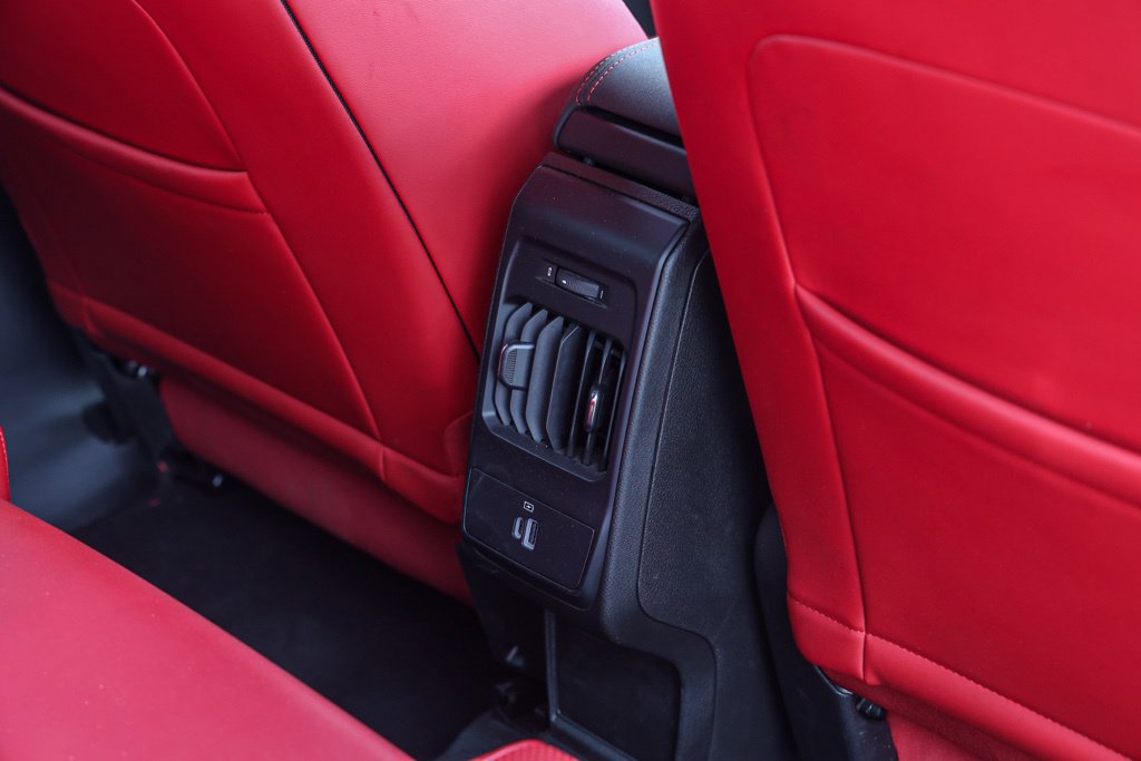 Used 2024 Dodge Hornet R/T Plus w/ R/T Blacktop Package AWD/4WD image 19