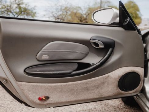 Used 2002 Porsche Boxster image 10