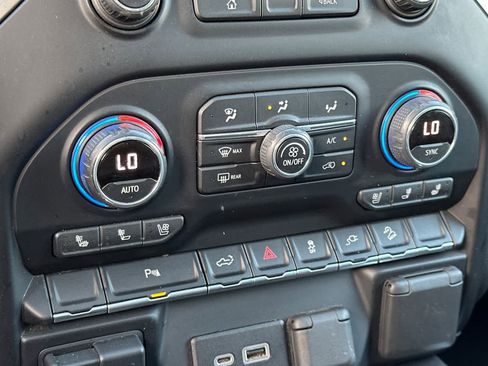 Used 2022 Chevrolet Silverado 1500 LTZ image 20