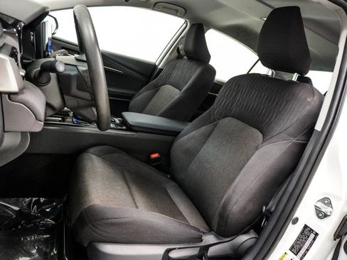 Used 2025 Toyota Camry LE FWD image 6
