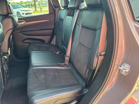 Used 2021 Jeep Grand Cherokee Laredo X AWD/4WD image 15