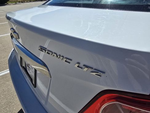 Used 2012 Chevrolet Sonic LTZ FWD image 11