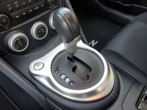 Certified 2020 Nissan 370Z Coupe RWD image 32
