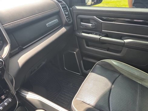 Used 2023 RAM 2500 Laramie w/ Night Edition AWD/4WD image 9