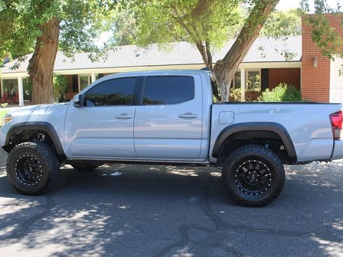 Used 2019 Toyota Tacoma TRD Off-Road AWD/4WD image 47