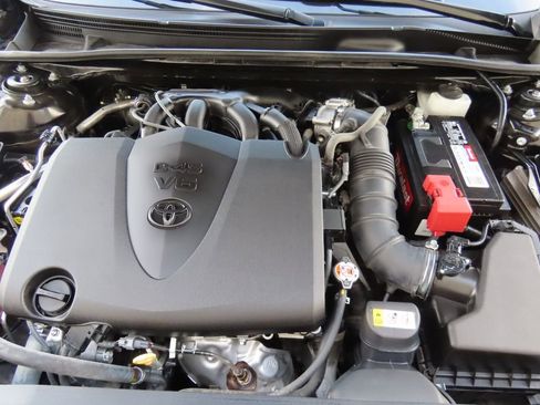 Used 2021 Toyota Avalon TRD image 28