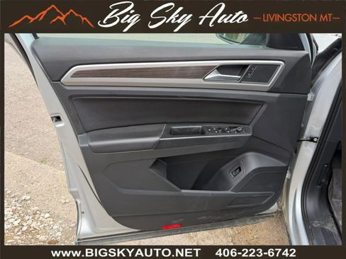 Used 2019 Volkswagen Atlas SE w/ Towing Package AWD/4WD image 11