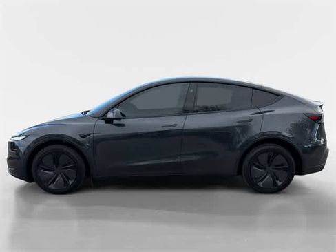 Used 2026 Tesla Model Y AWD image 2