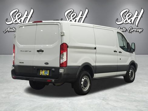 Used 2017 Ford Transit 150 130 Low Roof RWD image 25