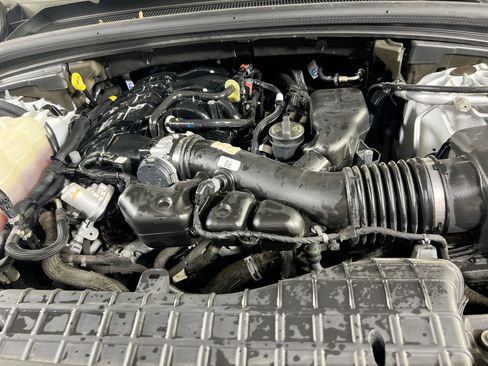 Used 2022 Jeep Grand Cherokee Limited AWD/4WD image 31