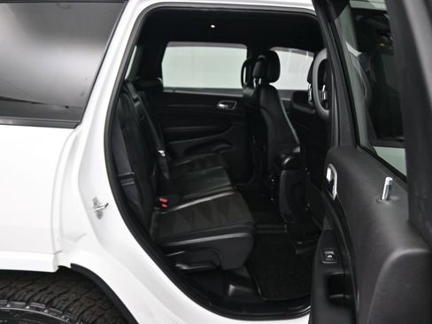 Used 2020 Jeep Grand Cherokee Altitude image 38