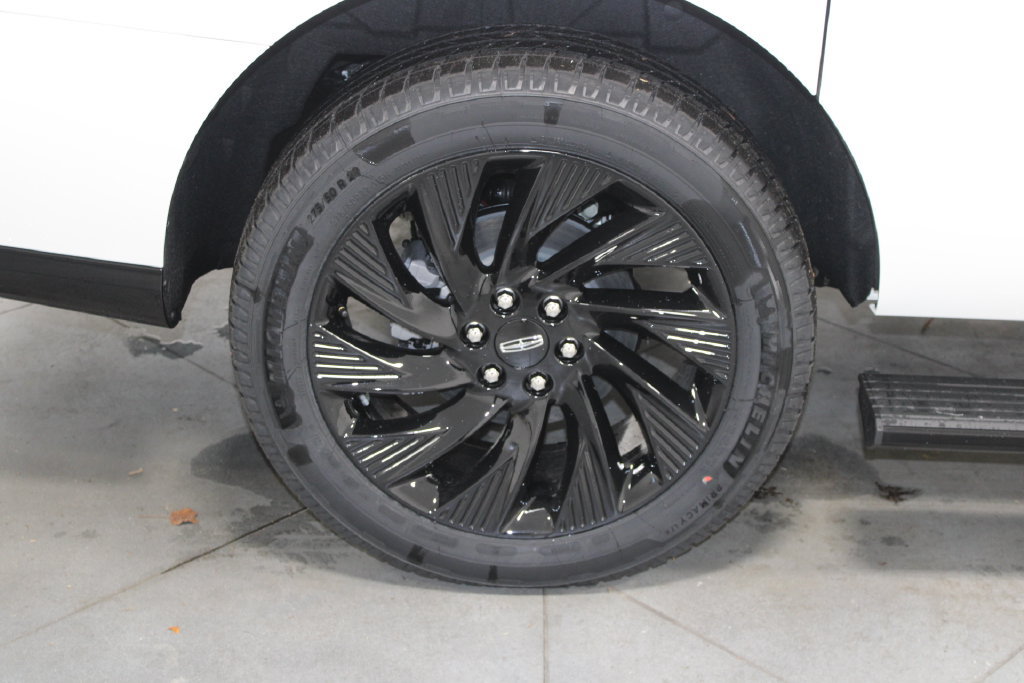 New 2025 Lincoln Navigator L Reserve w/ Jet Appearance Package AWD/4WD image 13