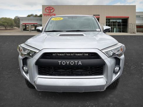 Used 2016 Toyota 4Runner Trail Premium AWD/4WD image 2