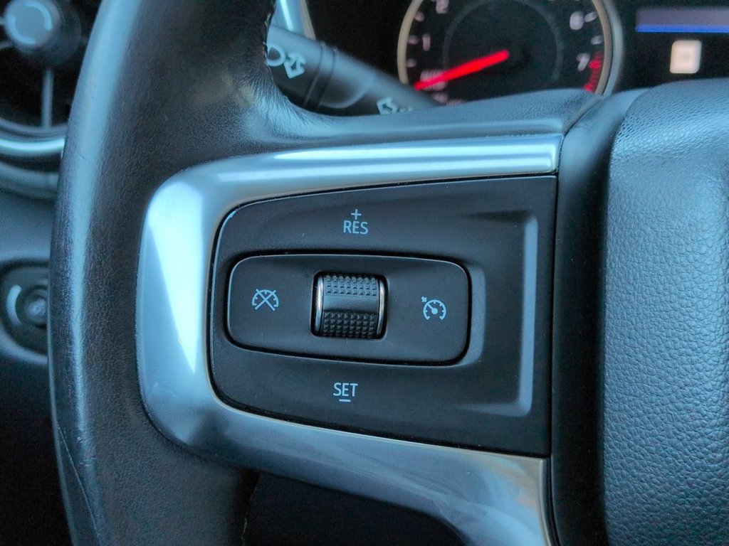 Used 2019 Chevrolet Blazer LT w/ Sound & Technology Package FWD image 26