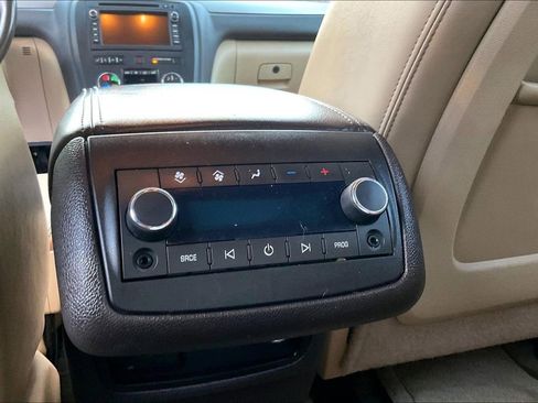 Used 2012 Buick Enclave Leather w/ LPO, Cargo Convenience Pkg image 39