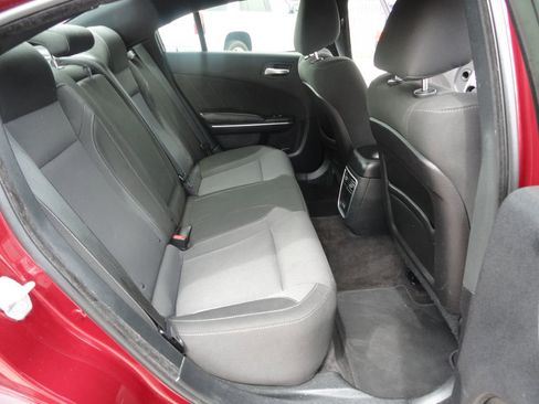 Used 2018 Dodge Charger SXT Plus image 9