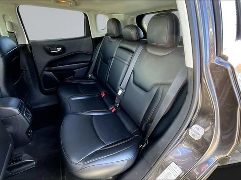 Used 2019 Jeep Compass Limited FWD image 19