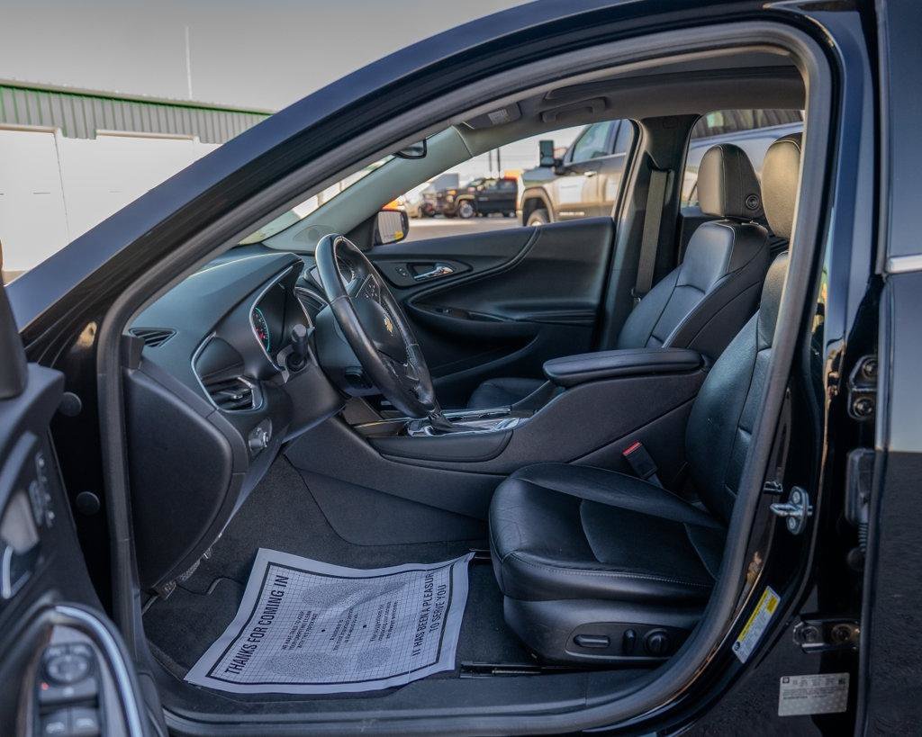 Used 2016 Chevrolet Malibu Premier FWD image 14
