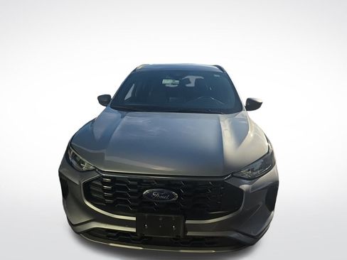 Used 2024 Ford Escape ST-Line image 2